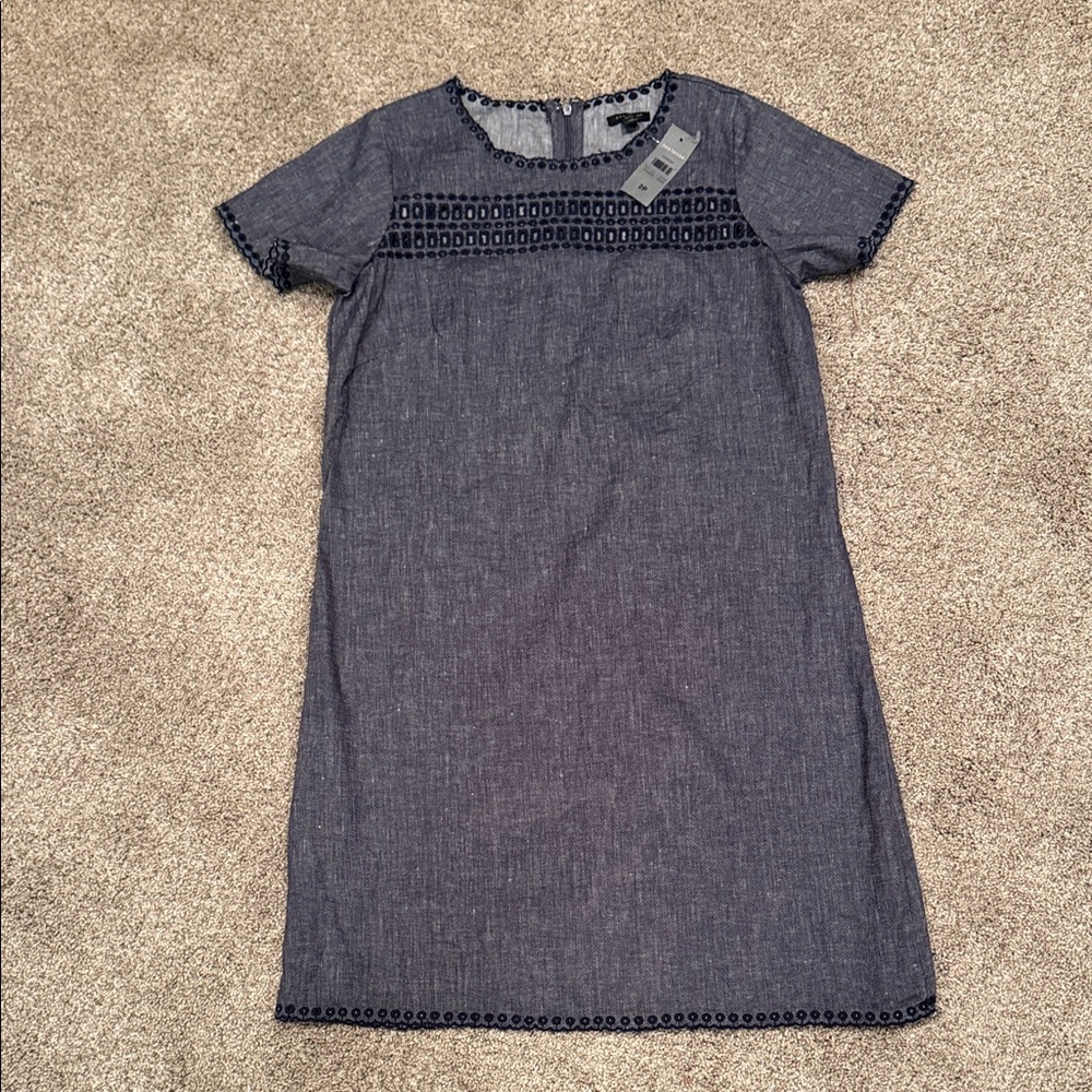 New w Tags Ann Taylor linen/cotton blend denim dress/navy emboider  2petite